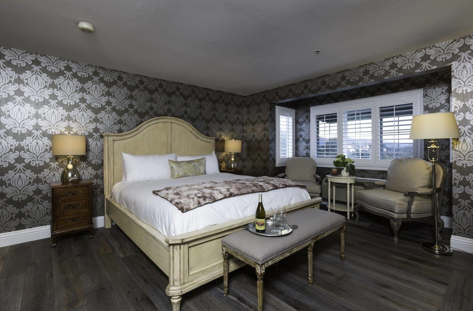 Mirabelle Inn & Restaurant โซลแวง ภายนอก รูปภาพ